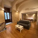Apartment With 2 Beds