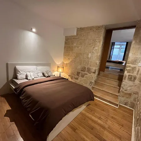 With 2 Beds Lejlighed *