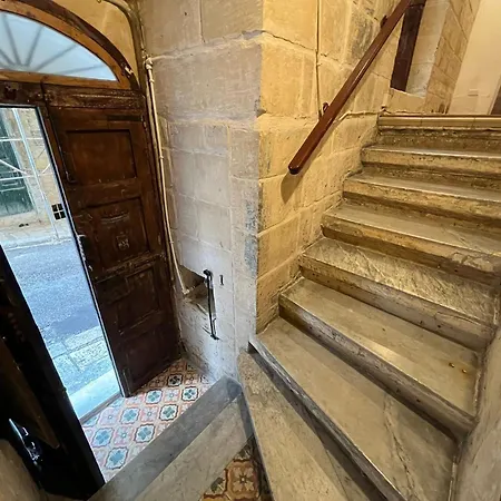 With 2 Beds Valletta