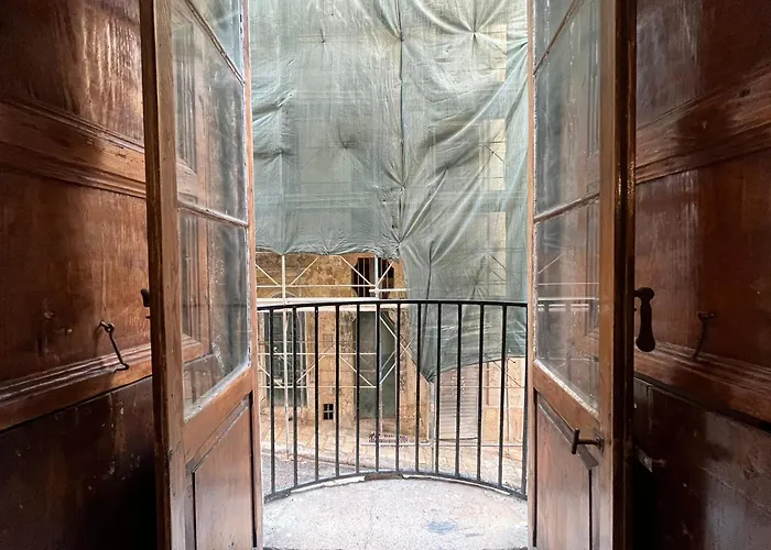 With 2 Beds * La Valette