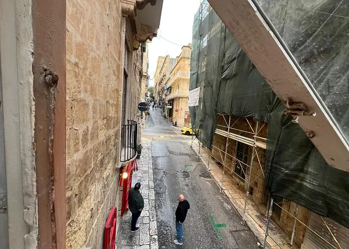 Appartement With 2 Beds La Valette