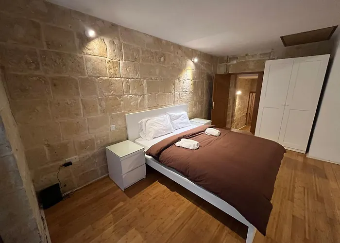 With 2 Beds アパート バレッタ